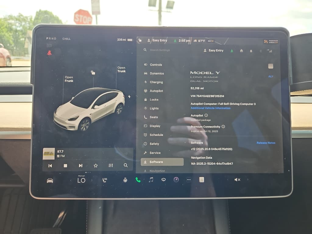 2022 Tesla Model Y view 7