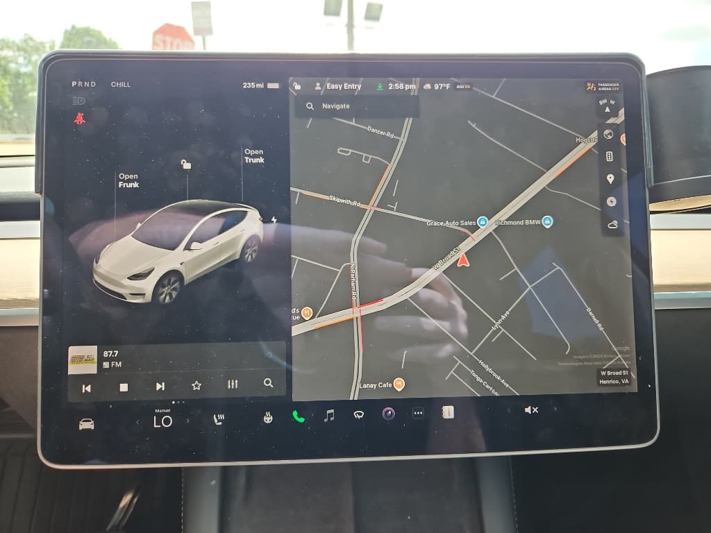 2022 Tesla Model Y view 5