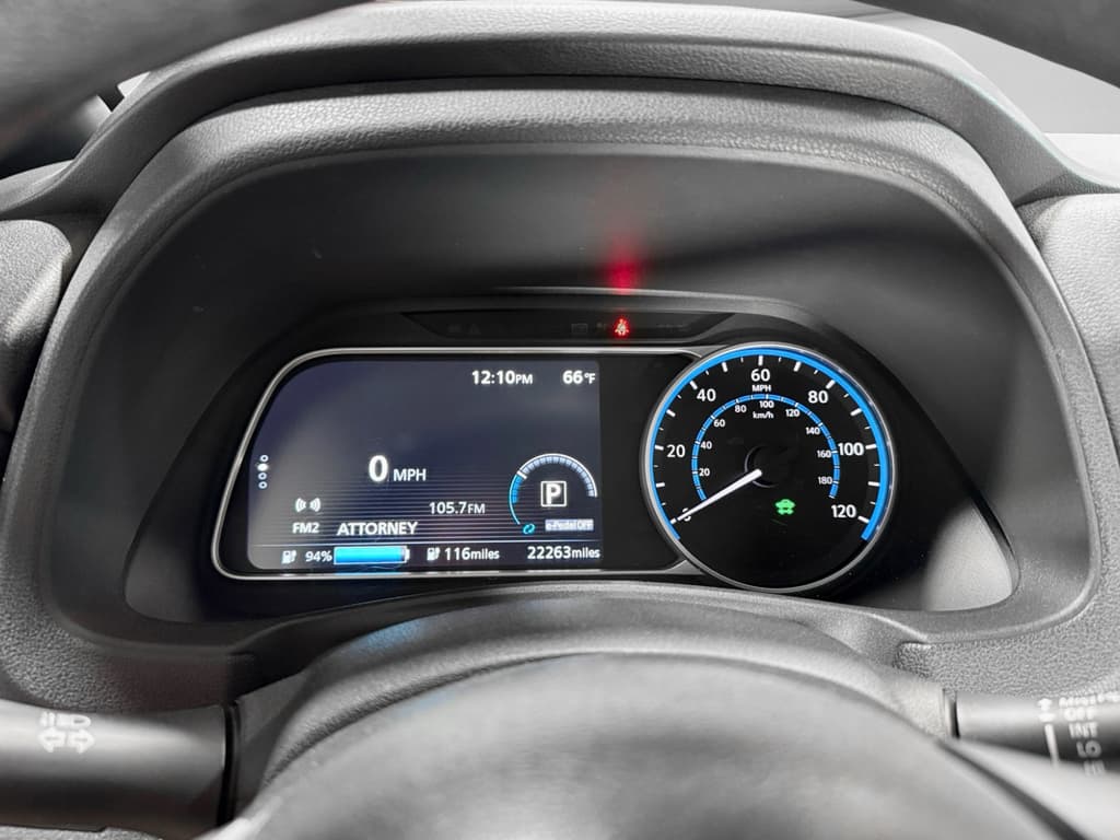 2018 Nissan LEAF view 10