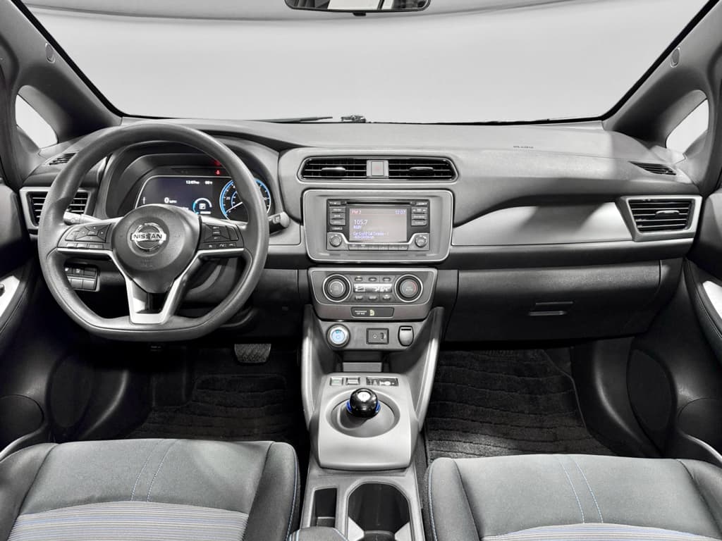 2018 Nissan LEAF view 14