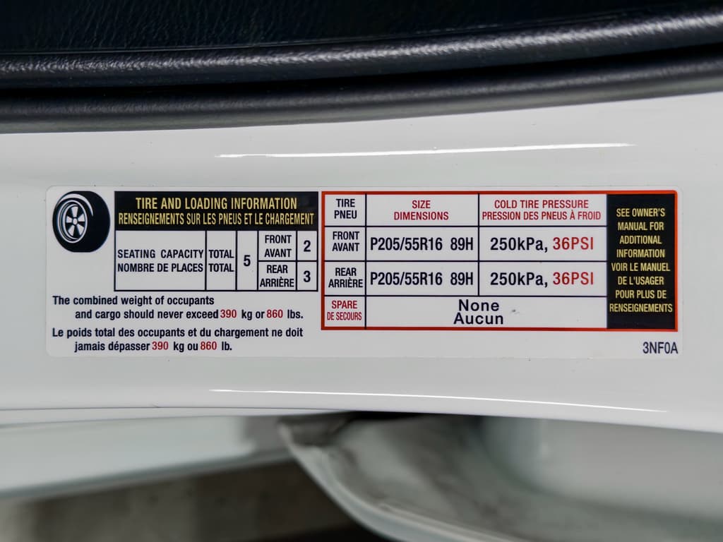 2018 Nissan LEAF view 24
