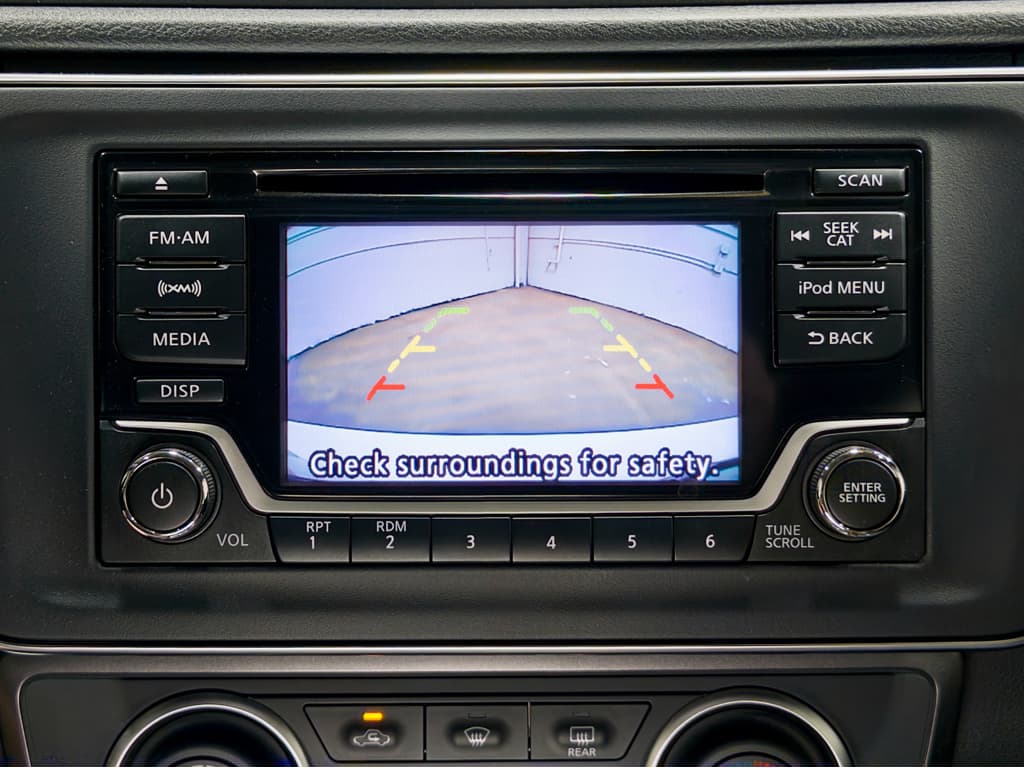 2018 Nissan LEAF view 12