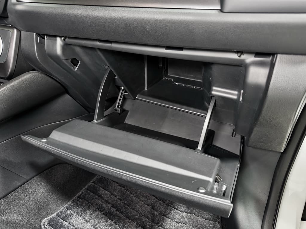 2018 Nissan LEAF view 18