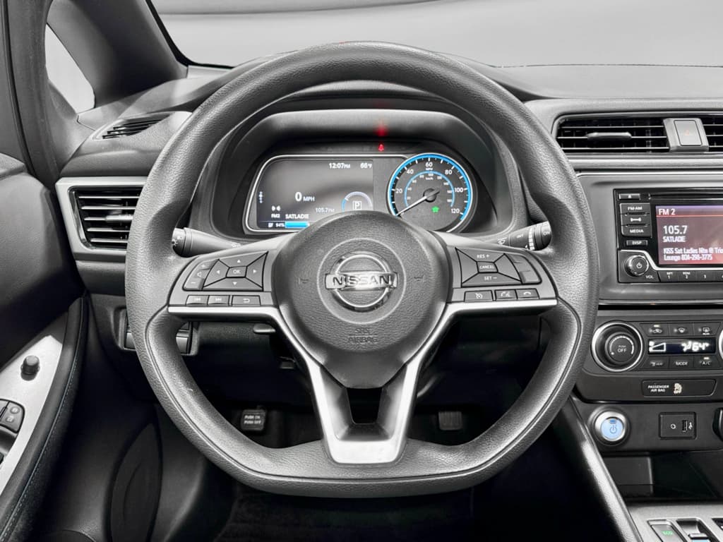 2018 Nissan LEAF view 9