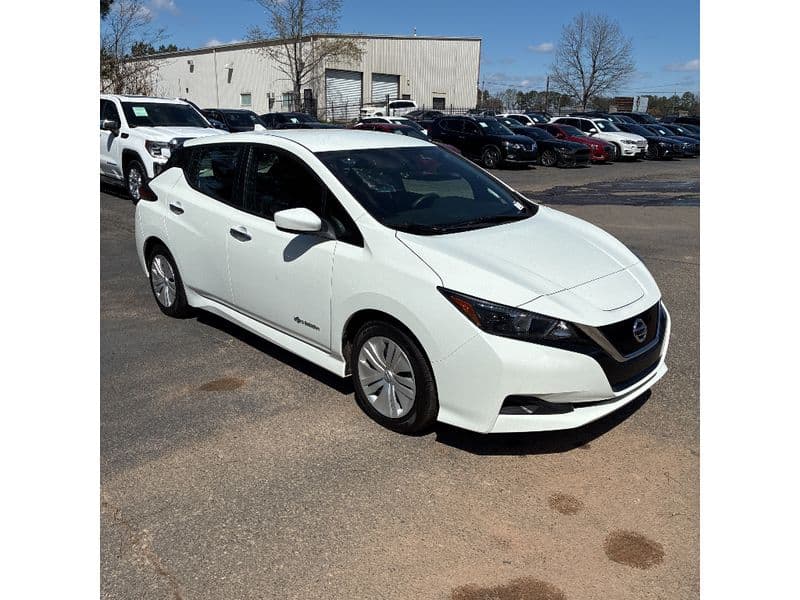 2018 Nissan LEAF view 2