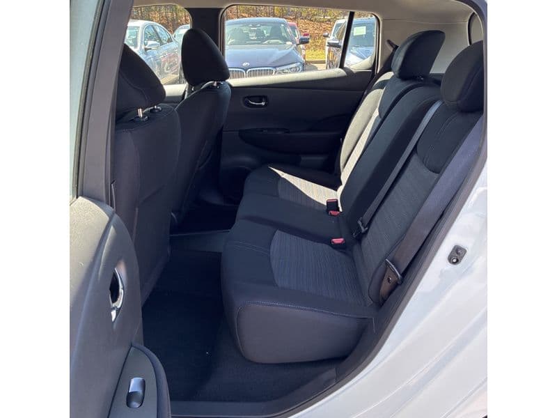 2018 Nissan LEAF view 6