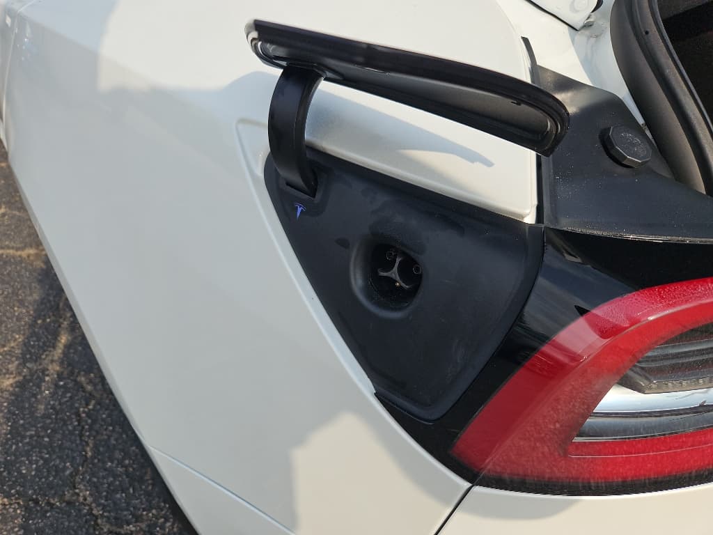 2022 Tesla Model 3 view 5