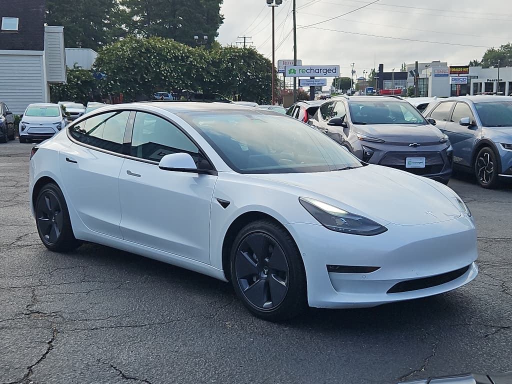 2022 Tesla Model 3 view 4