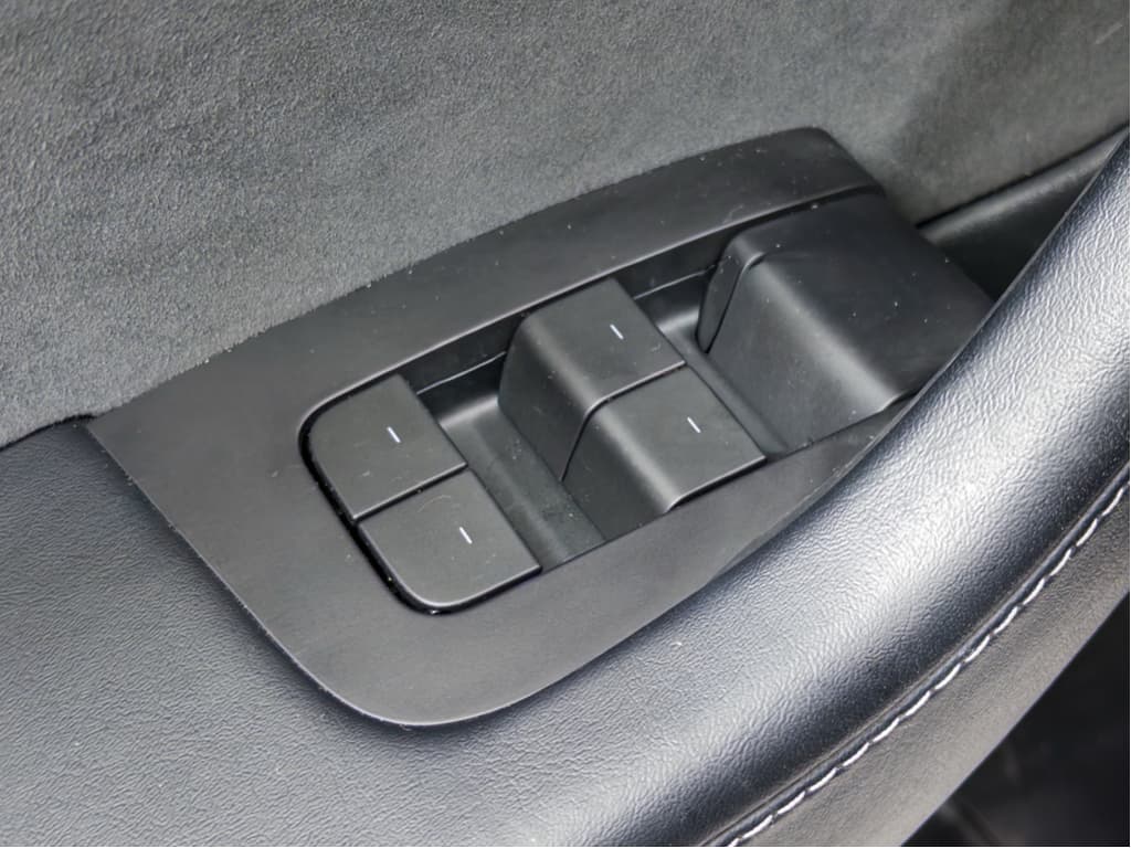 2022 Tesla Model 3 view 7