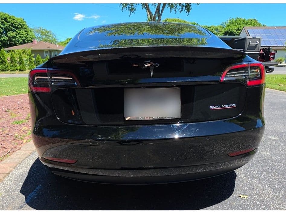 2022 Tesla Model 3 view 4