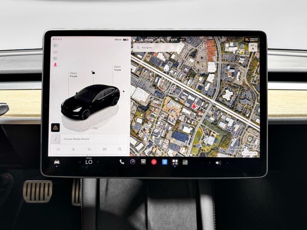 2022 Tesla Model 3 view 9