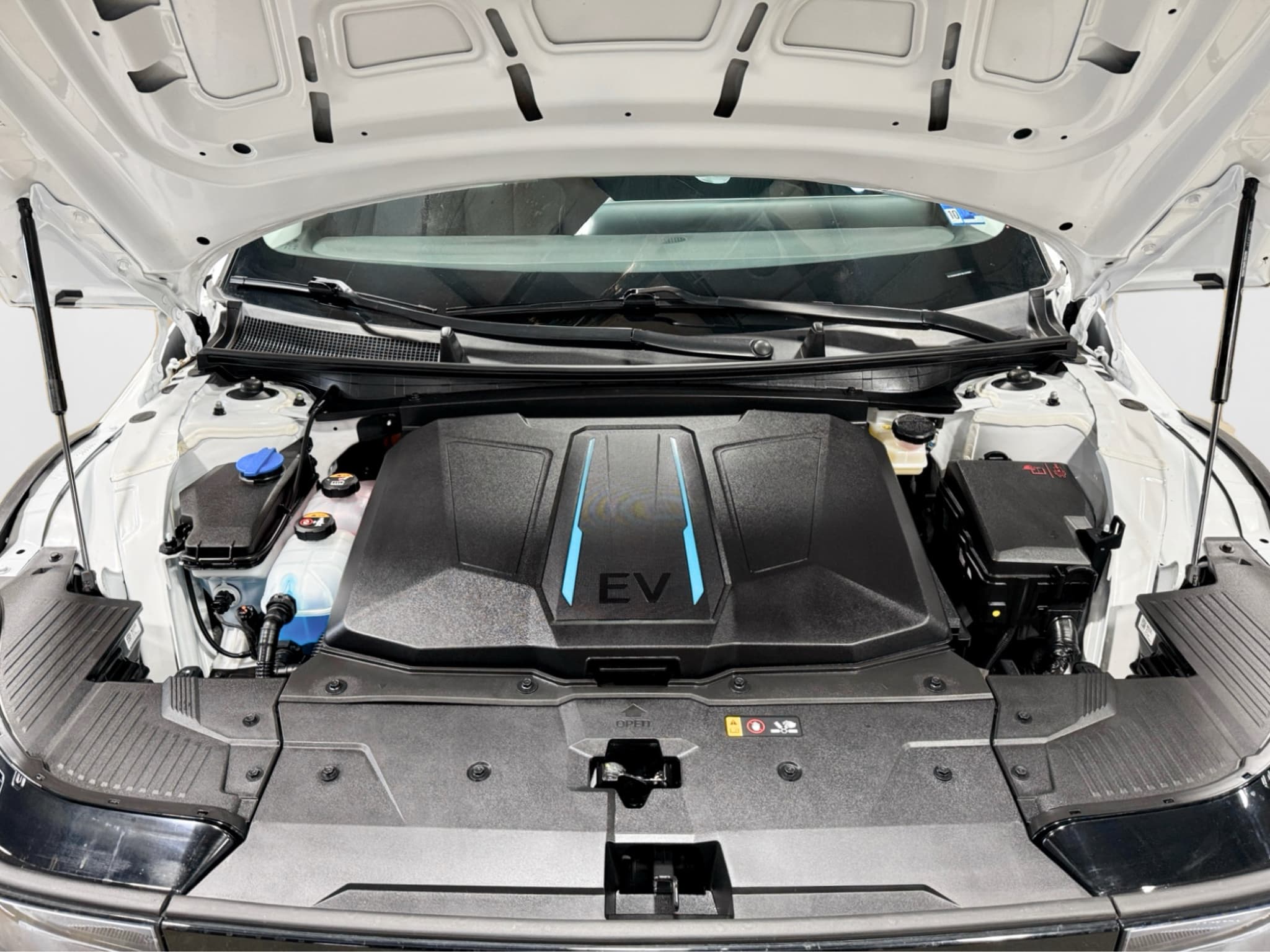 2024 Hyundai IONIQ 5 view 26