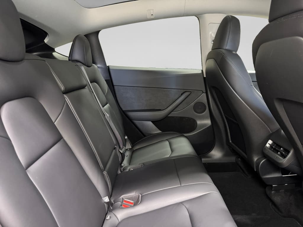 2025 Tesla Model Y view 21