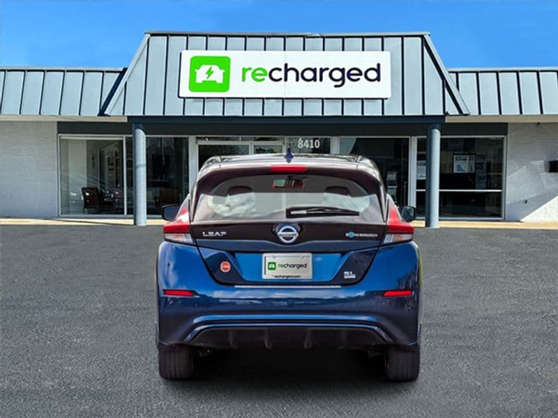 2019 Nissan LEAF view 5