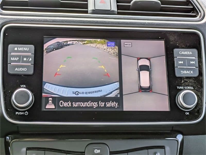 2019 Nissan LEAF view 20