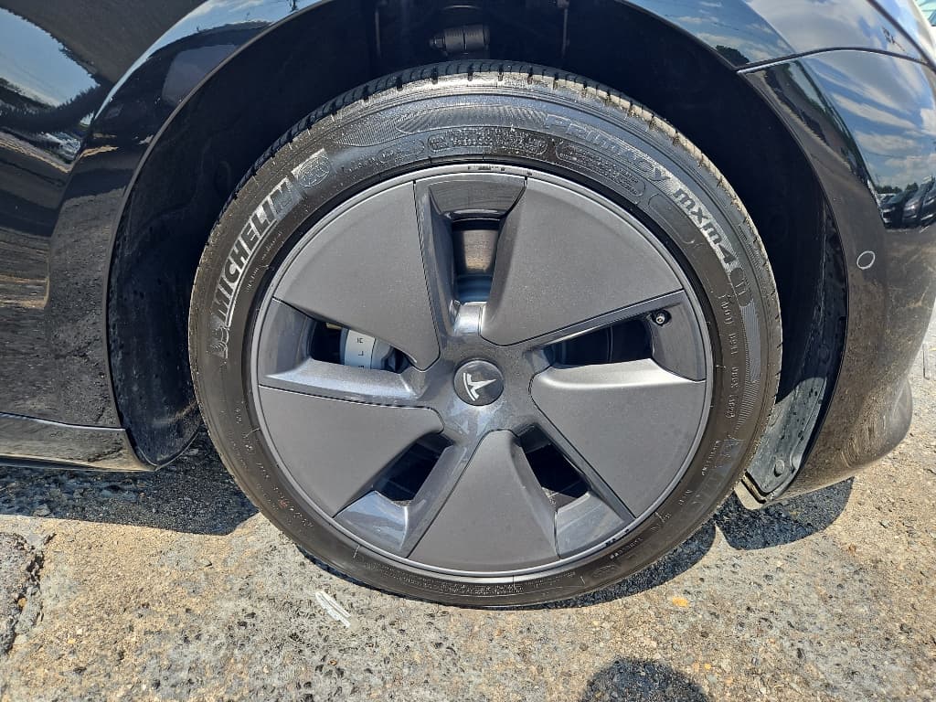 2022 Tesla Model 3 view 30