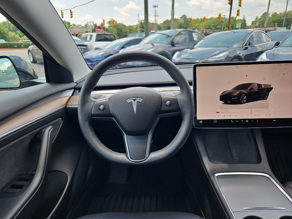 2022 Tesla Model 3 view 8