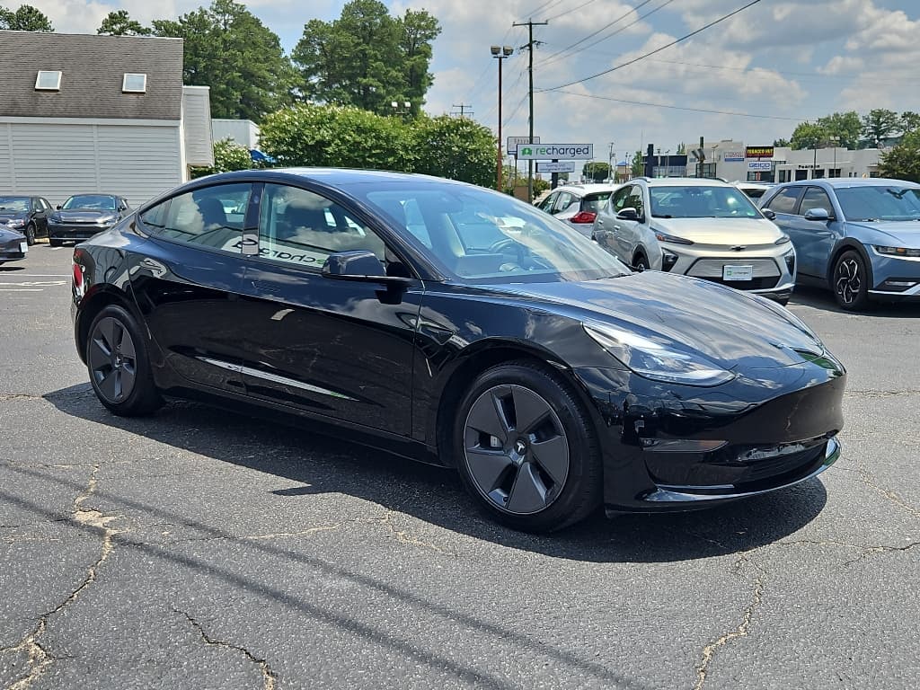 2022 Tesla Model 3 view 4