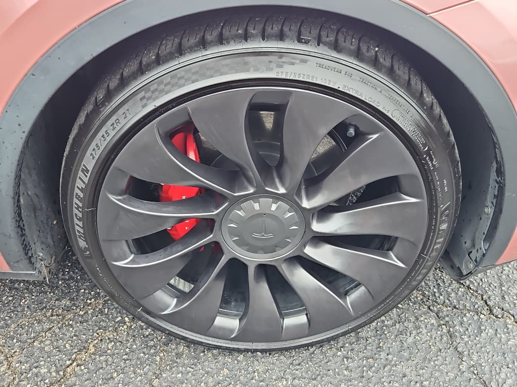 2022 Tesla Model Y view 31