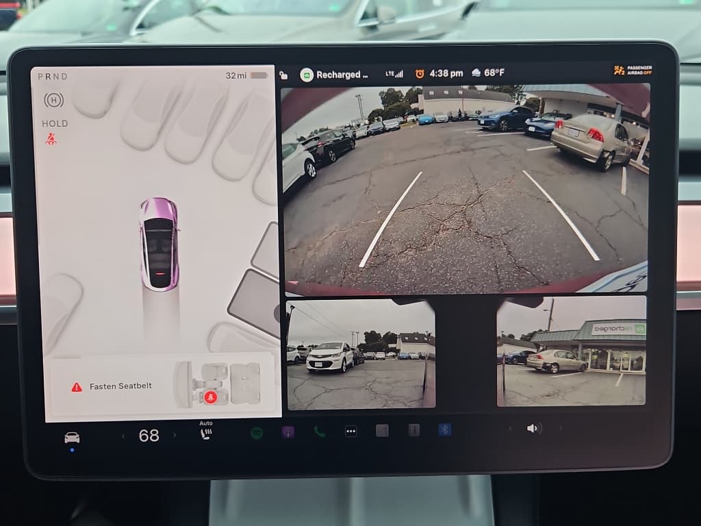 2022 Tesla Model Y view 13