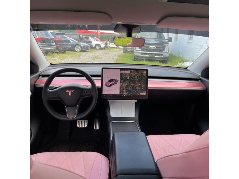 2022 Tesla Model Y view 8