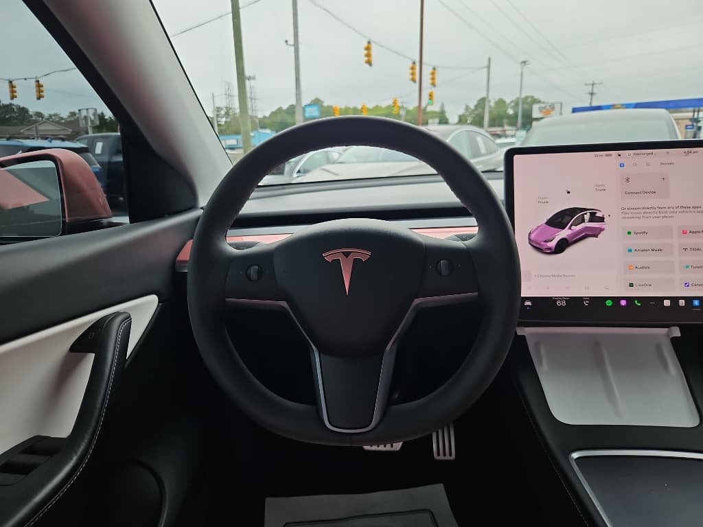 2022 Tesla Model Y view 8