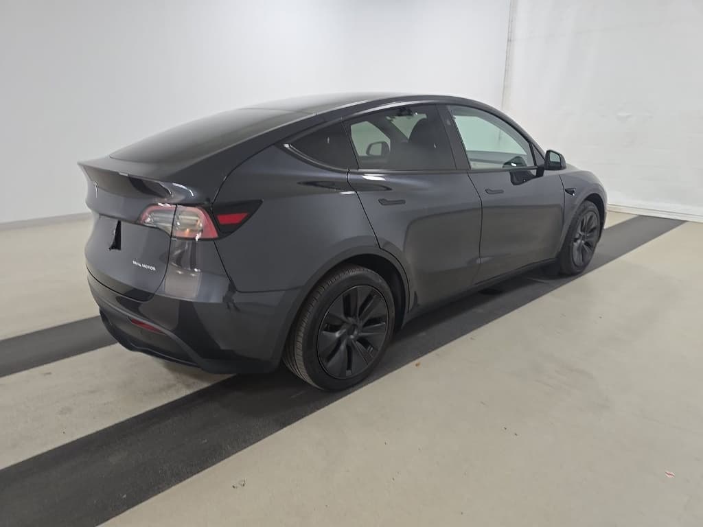 2024 Tesla Model Y view 3