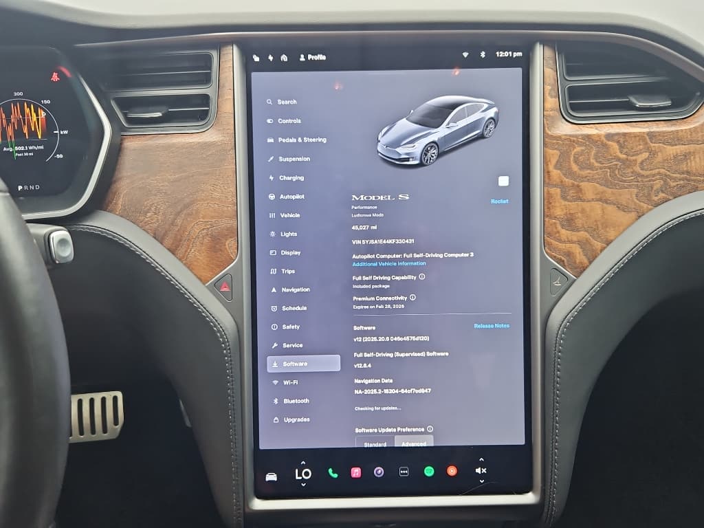 2019 Tesla Model S view 10