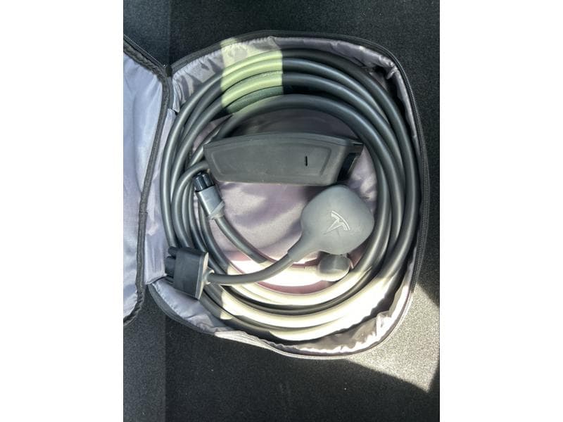 2022 Tesla Model X view 6