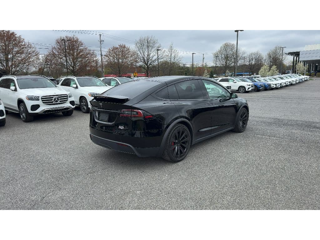 2022 Tesla Model X view 3