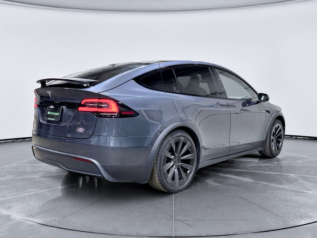 2022 Tesla Model X view 3