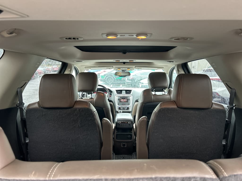 2015 GMC Acadia view 6