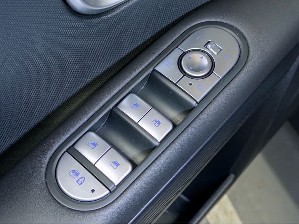 2024 Hyundai IONIQ 5 view 7