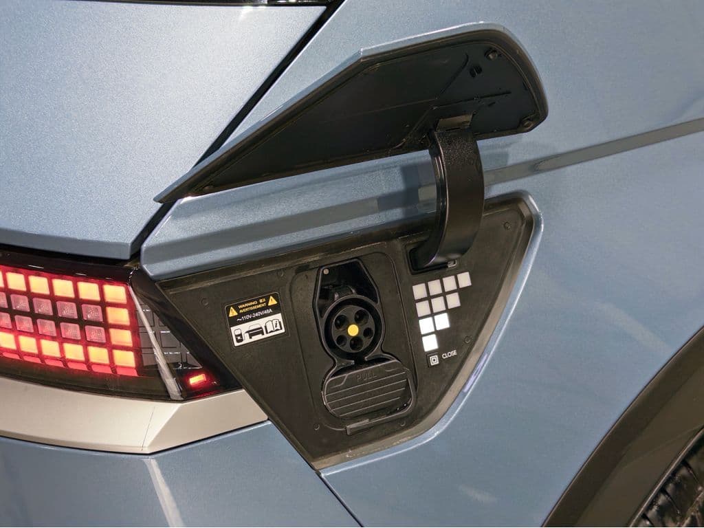 2024 Hyundai IONIQ 5 view 5