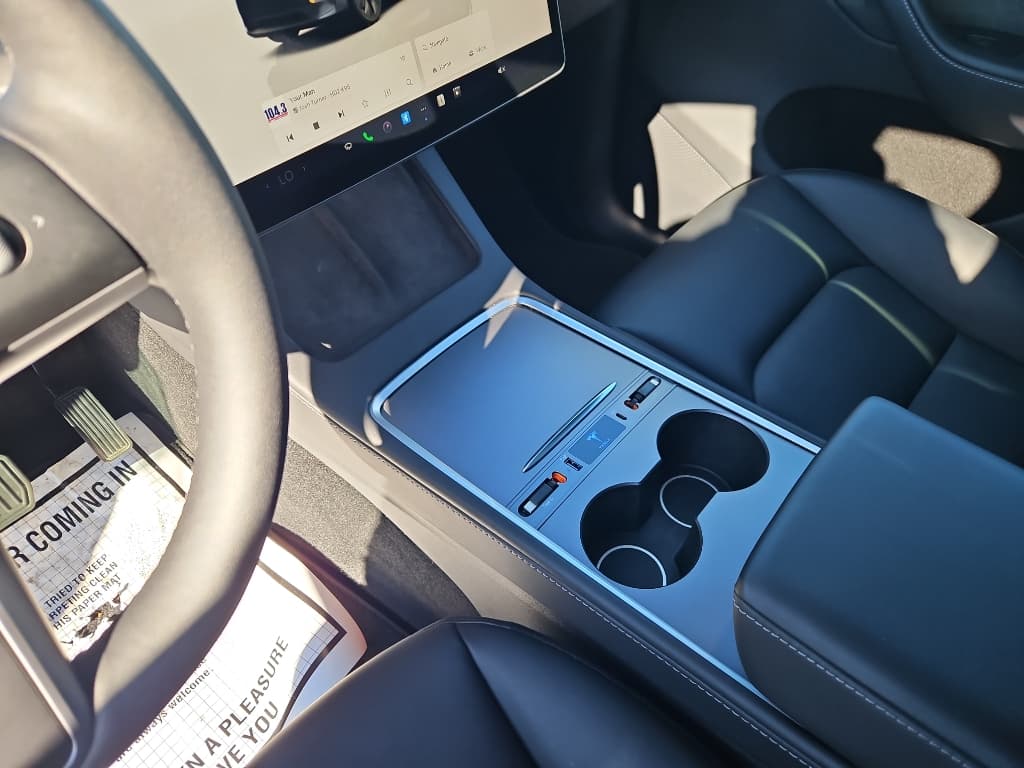 2025 Tesla Model Y view 18