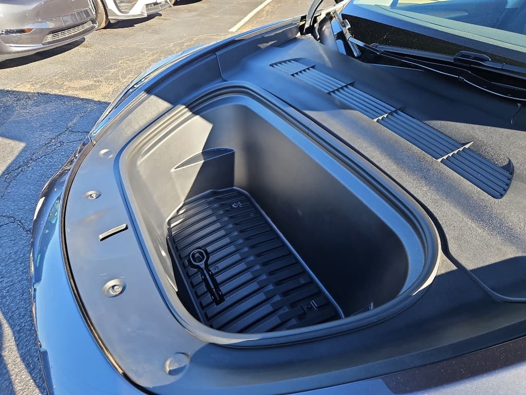 2025 Tesla Model Y view 23