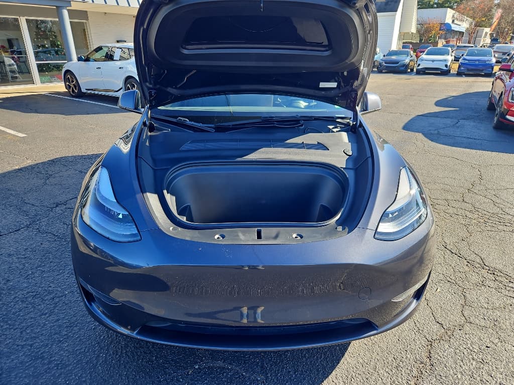 2025 Tesla Model Y view 6
