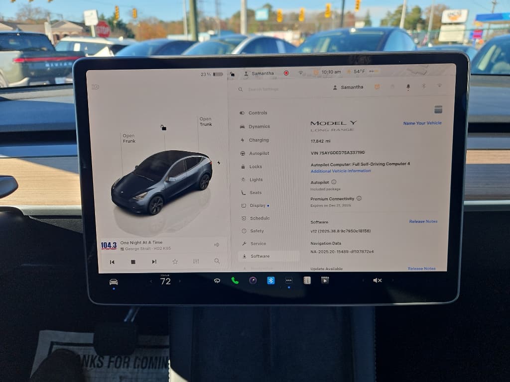 2025 Tesla Model Y view 10