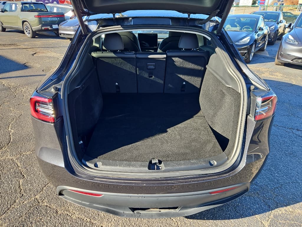 2025 Tesla Model Y view 24