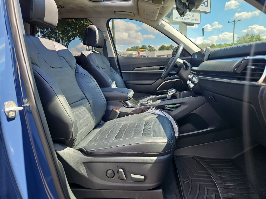 2023 Kia Telluride view 12