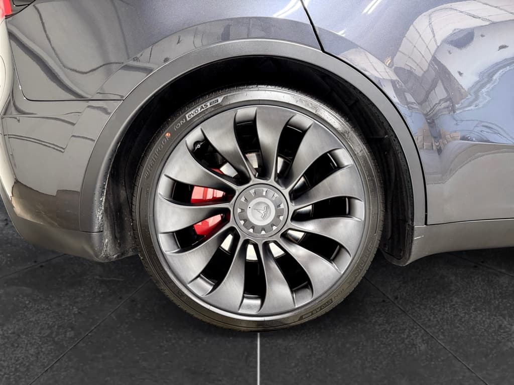 2025 Tesla Model Y view 34