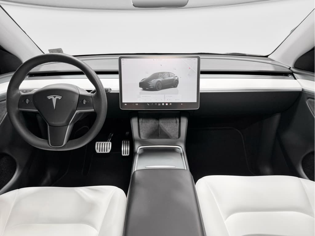 2025 Tesla Model Y view 15