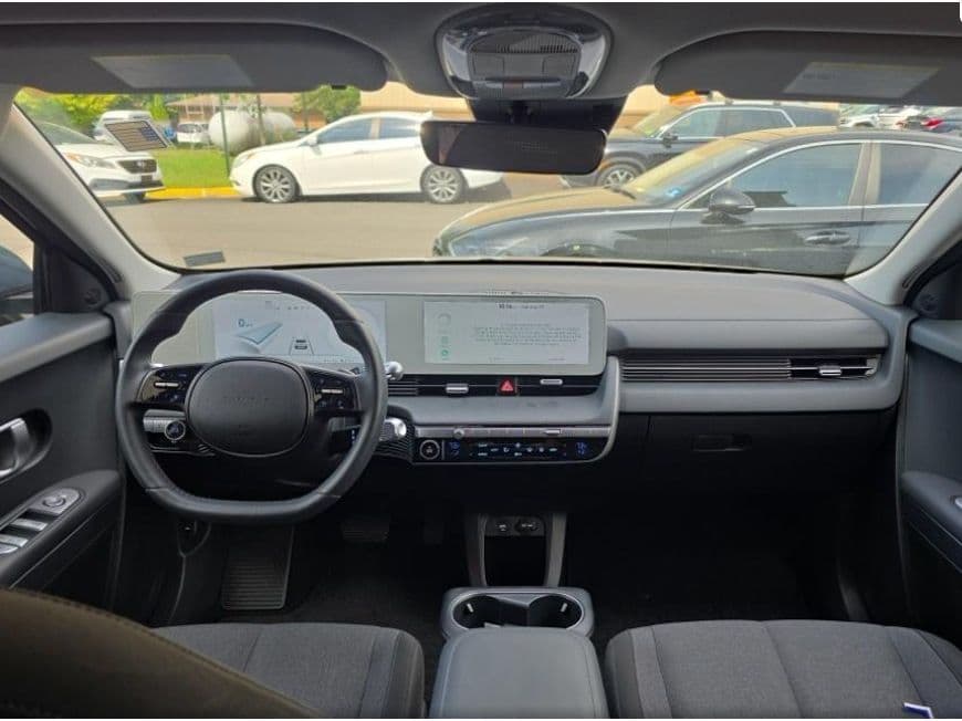 2024 Hyundai IONIQ 5 view 5