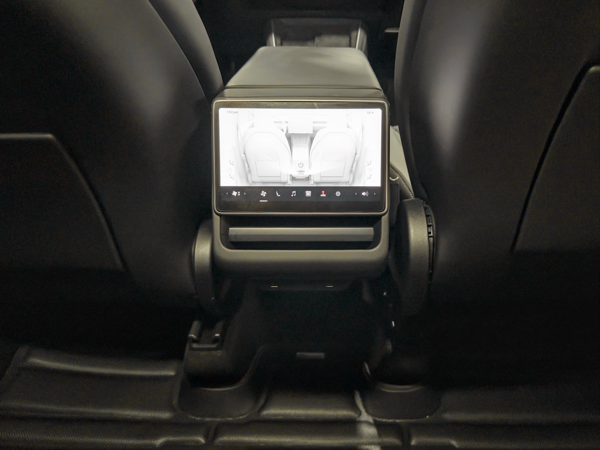 2026 Tesla Model Y view 19