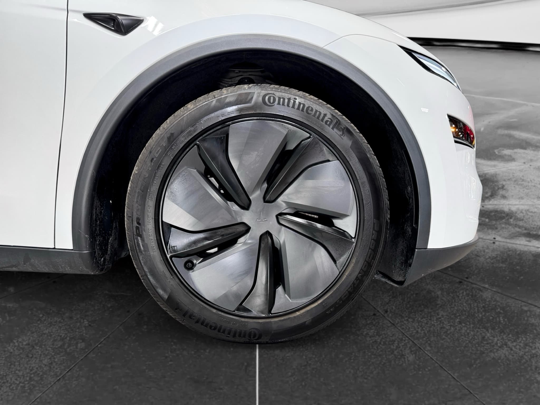 2026 Tesla Model Y view 35