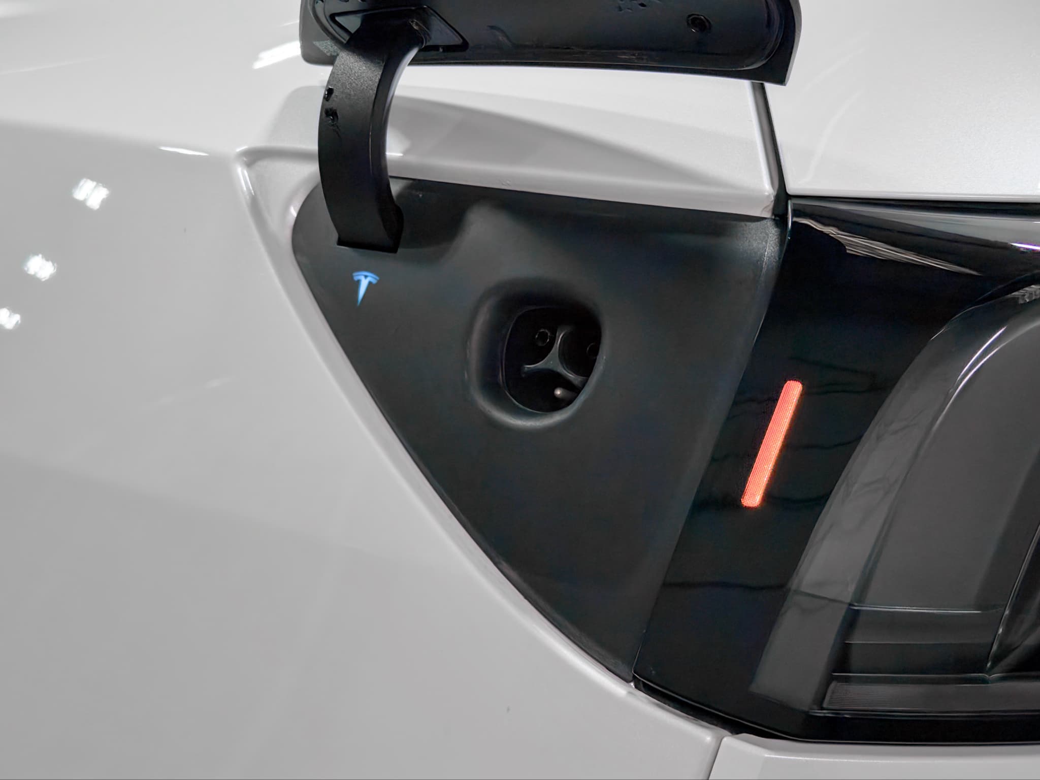 2026 Tesla Model Y view 5
