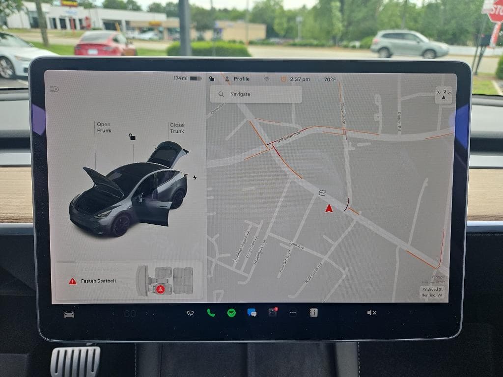 2022 Tesla Model Y view 10