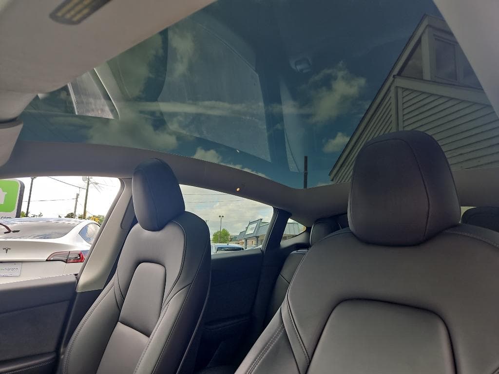 2022 Tesla Model Y view 17