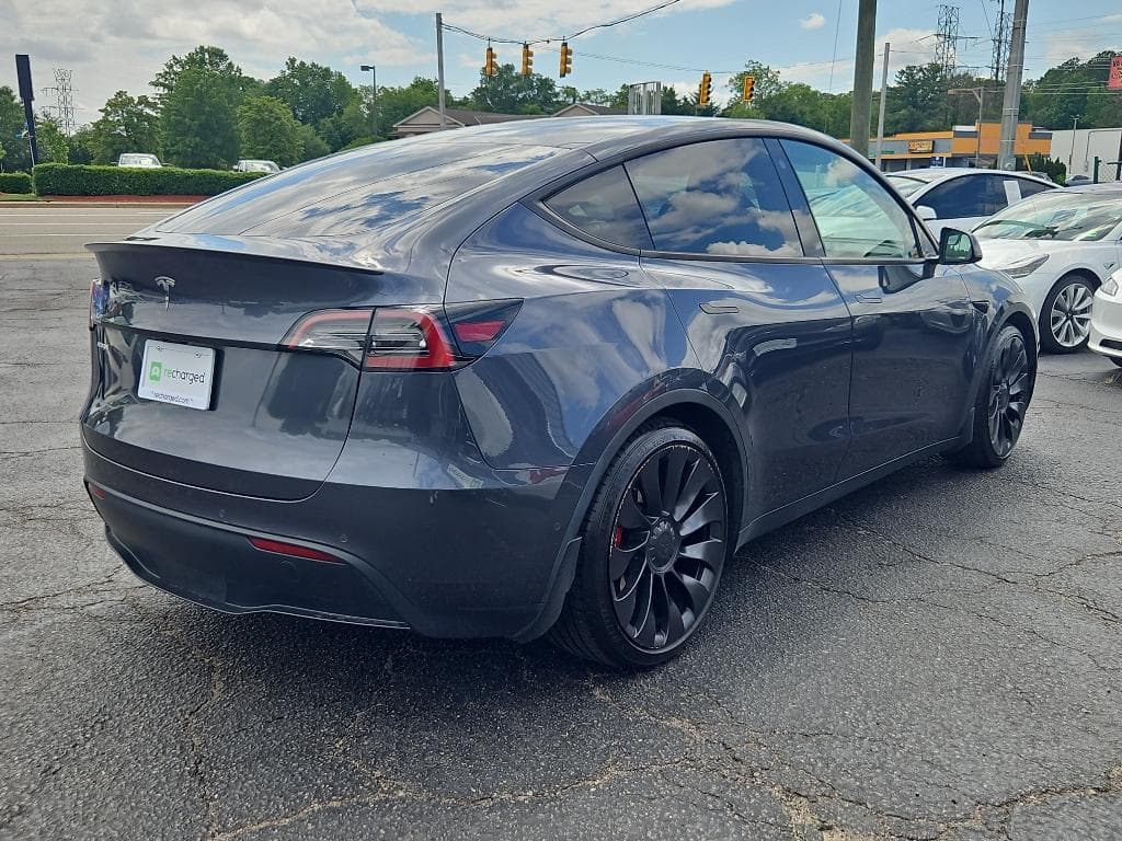 2022 Tesla Model Y view 3