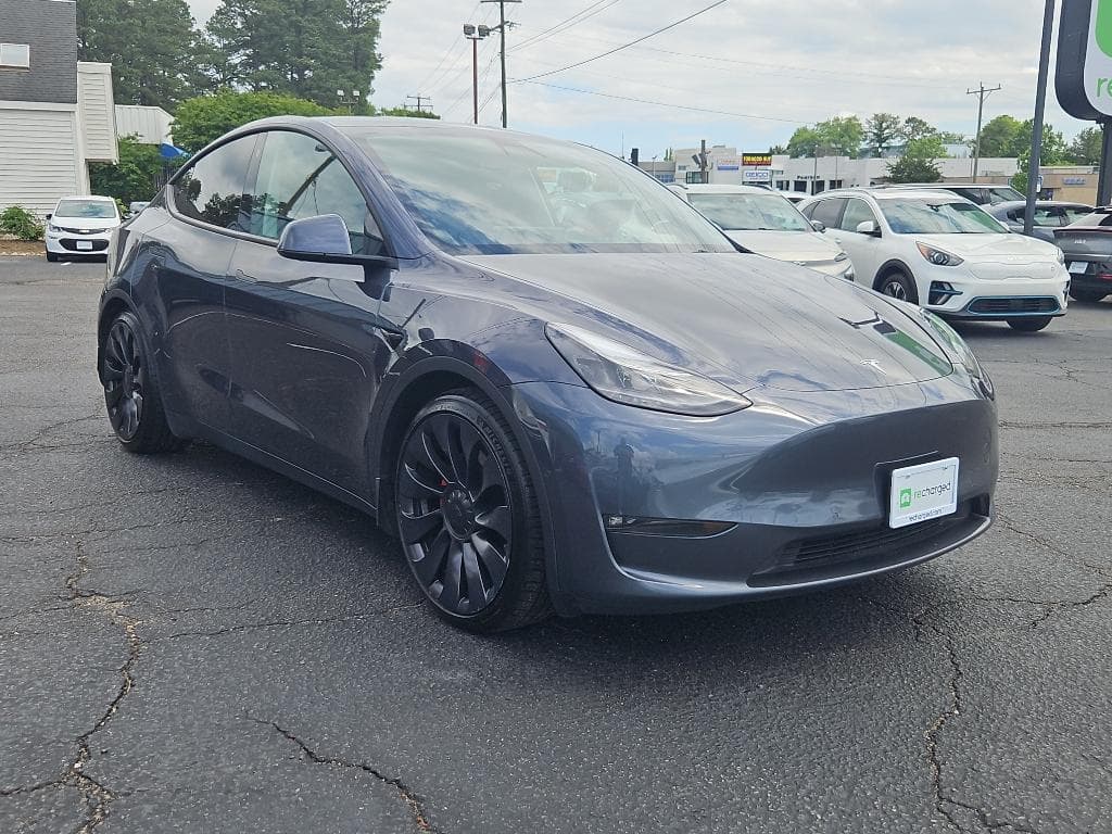 2022 Tesla Model Y view 4